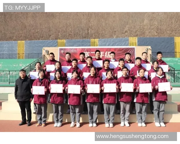 杭州足球队的奋斗历程与荣耀时刻全景回顾 杭州足球队的奋斗历程与荣耀时刻全景回顾