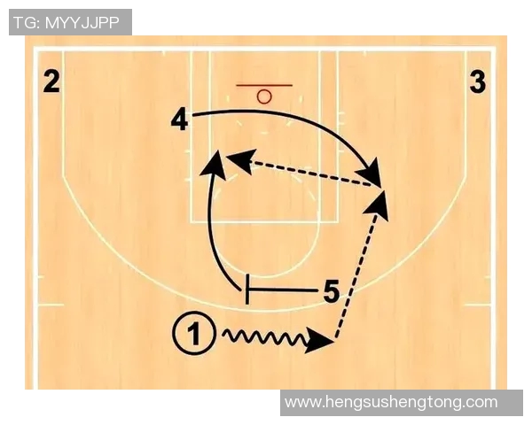 武汉篮球队区域防守分析与战术调整的得失探讨