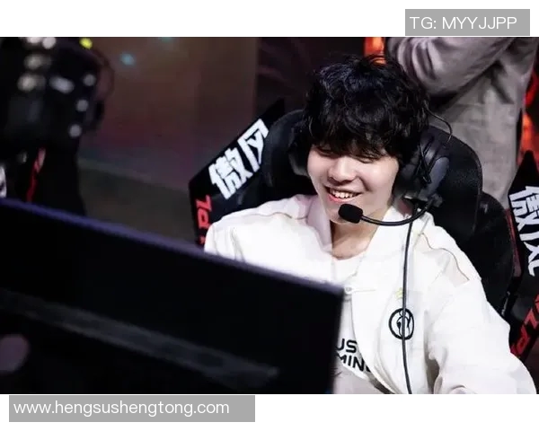 赛后分析:FPX与IG在团队协作中的胜负关键与策略探讨 赛后分析:FPX与IG在团队协作中的胜负关键与策略探讨