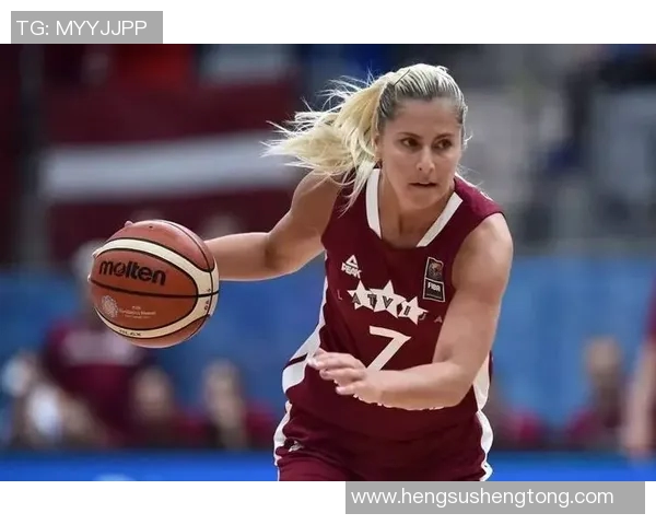 法国女篮与古巴女篮激战正酣谁能在国际赛场上笑到最后