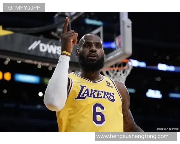 詹姆斯的篮球传奇之路：从天赋少年到NBA巨星的成长故事