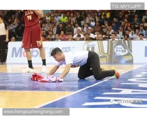 赵睿的篮球之路:从青涩少年到CBA明星球员的成长故事 赵睿的篮球之路:从青涩少年到CBA明星球员的成长故事