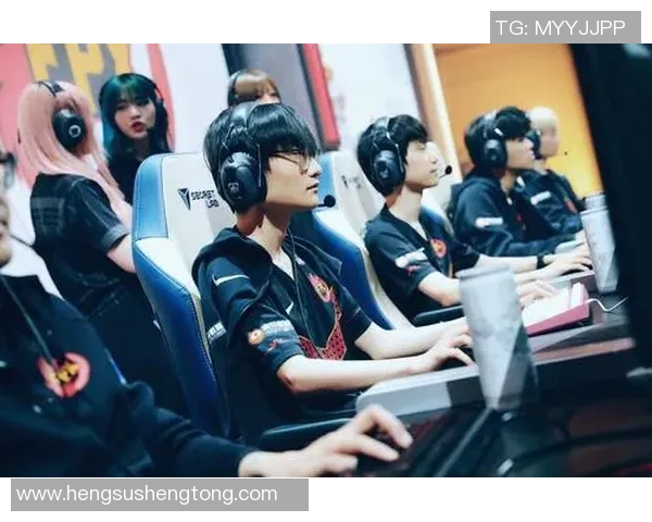 深入解析FPX战队实力表现与数据分析的背后故事