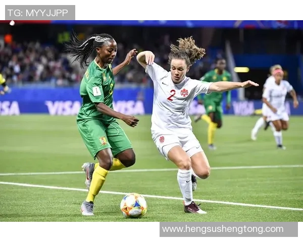 喀麦隆足球队与澳大利亚队的激烈对决展现足球魅力与团队精神 喀麦隆足球队与澳大利亚队的激烈对决展现足球魅力与团队精神