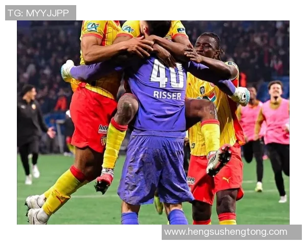 法乙激战洛里昂与朗斯争夺三分之战精彩回顾与分析 法乙激战洛里昂与朗斯争夺三分之战精彩回顾与分析